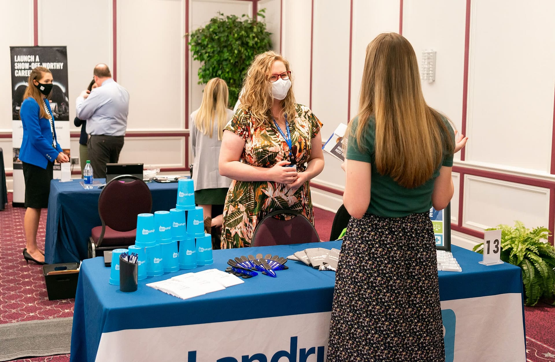 Female student meets with recruiter
