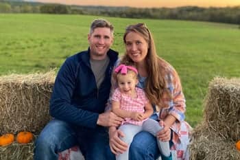 Alumni Jeffrey Reese with his family