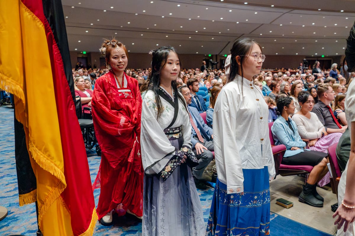 missions-conference-25-slideshow-7 Parade of Nations