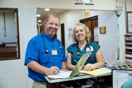 Alumni John and Tabitha Groeneveld