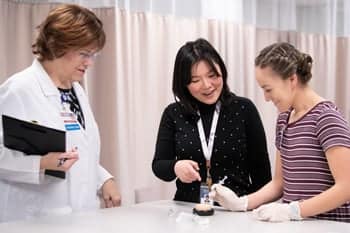 Dr. Pate works with Nursing Graduate Students