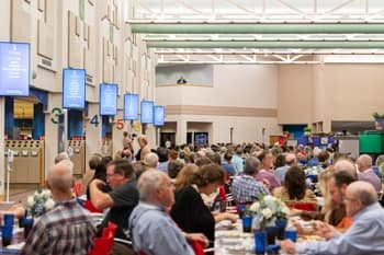Alumni Homecoming Dinner in Four Winds