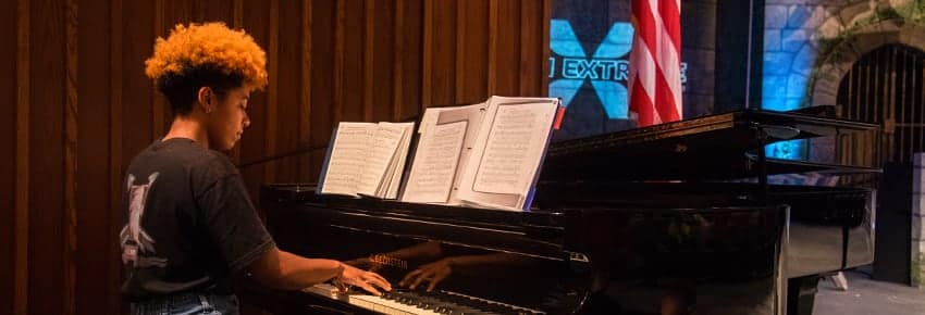 Girl playing piano 