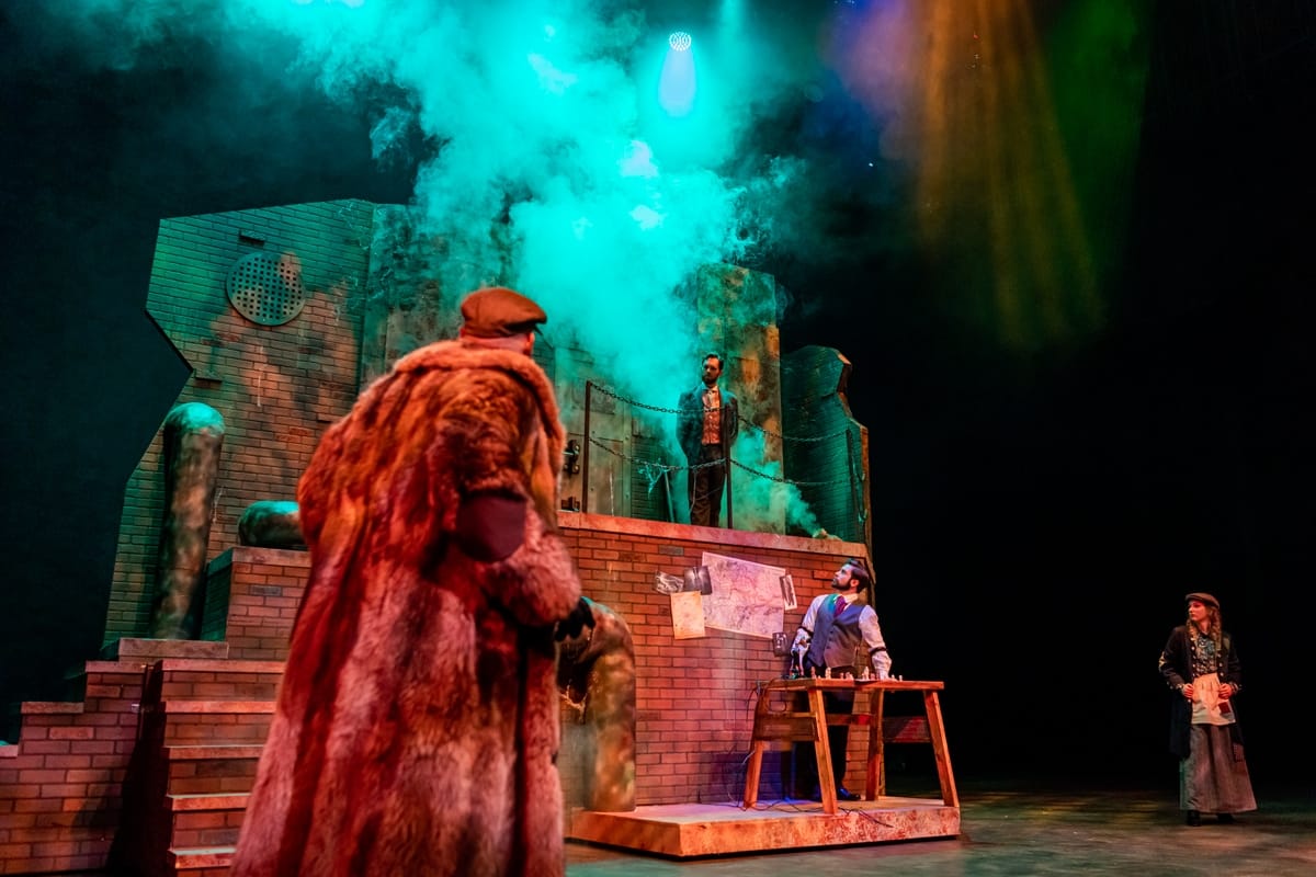 Fine Arts Sherlock Homes Moriarty stage Set