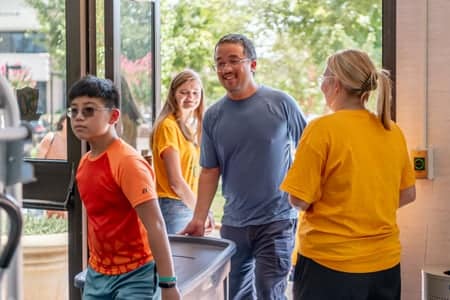 Students moving into the dorms during Welcome Weekend