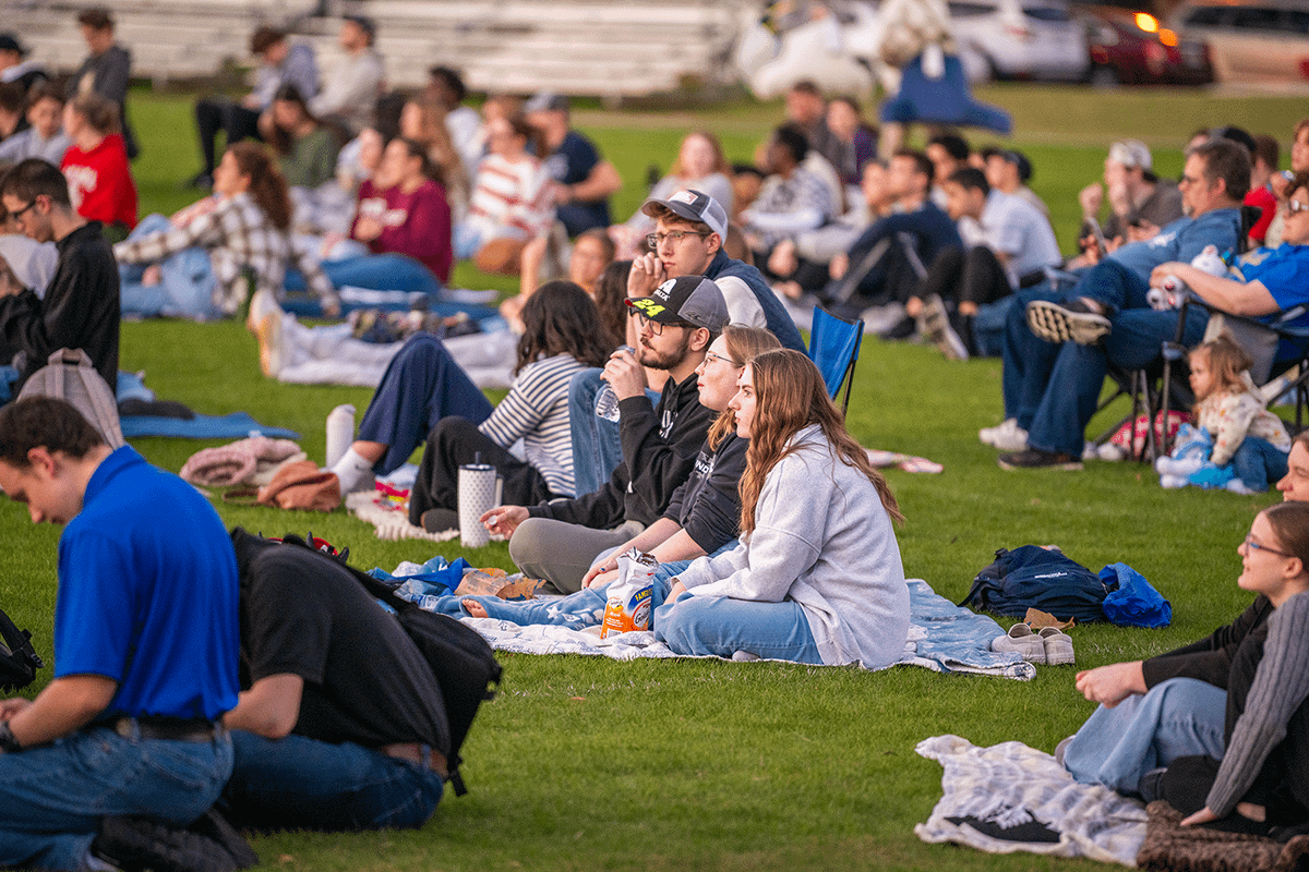 Students enjoy Concert on the Green