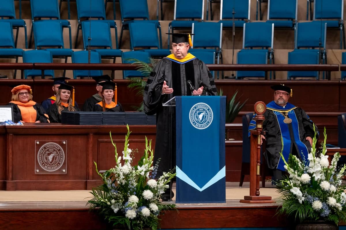 nursing-program-hurst-speaker Dr. Dave Hurst, a respected pediatric cardiologist, received an Honorary Doctor of Science.