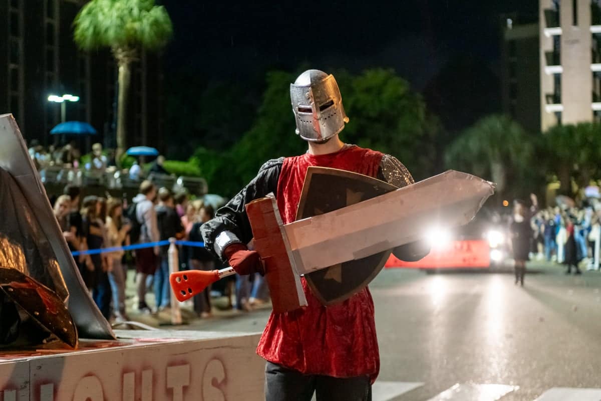 greek-rush-parade-knights PCC Greek Rush Parade Knights