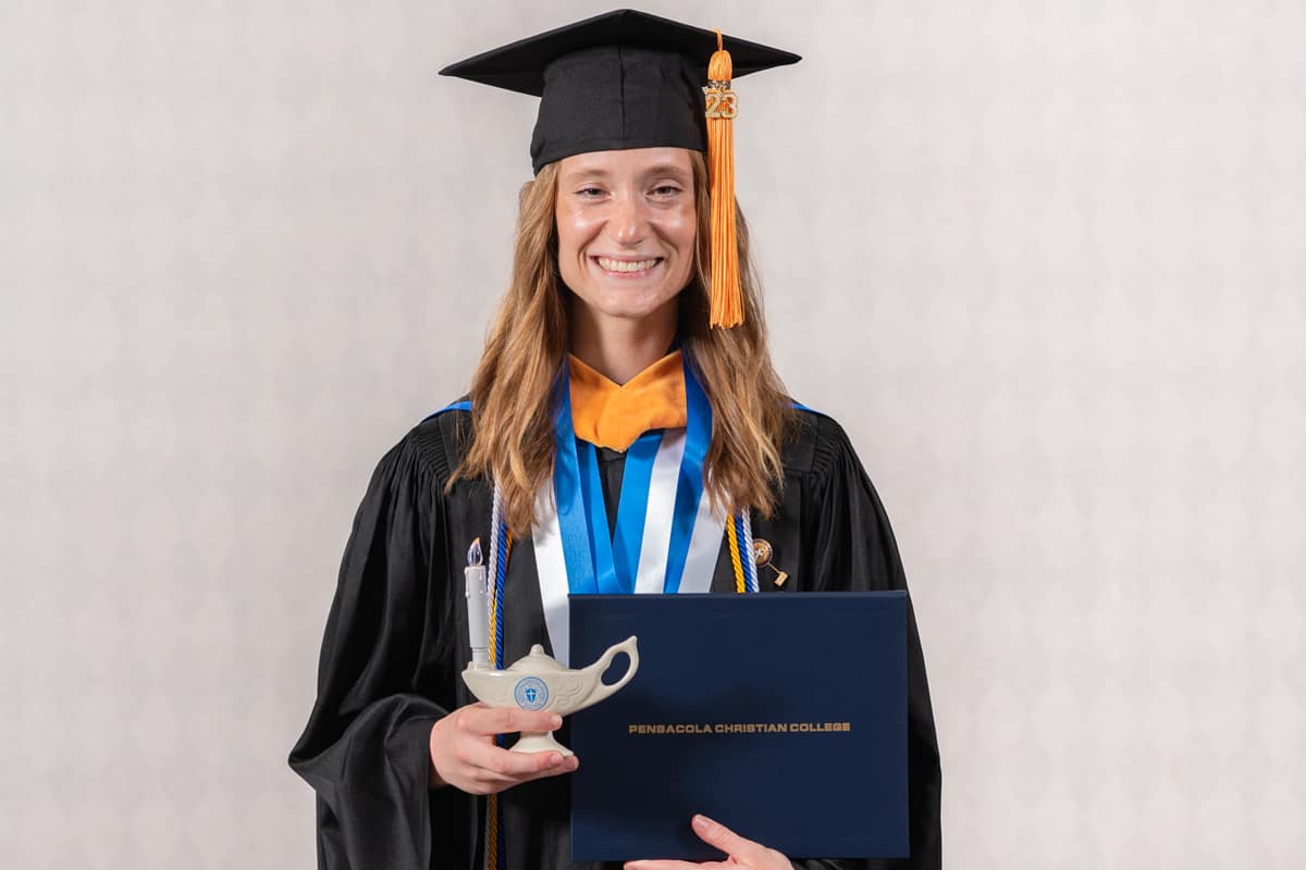 Nursing Graduate Kayla. Doherty received an award.