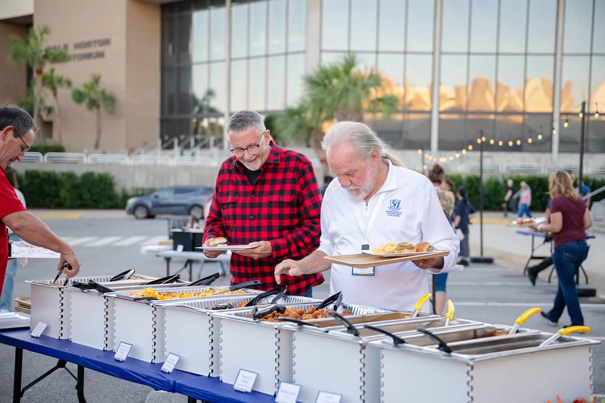 NR-Alumni-Homecoming-Slideshow-8 Tailgate dinner
