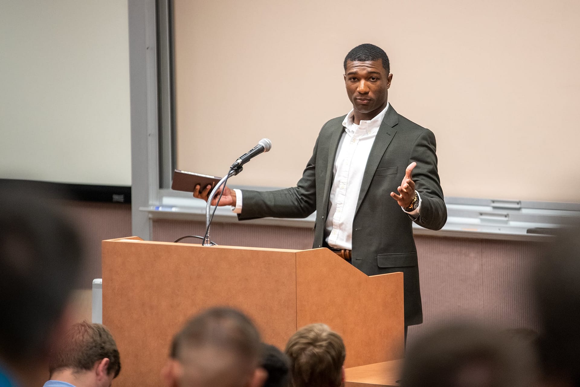 A student speaks to the Ministerial Class