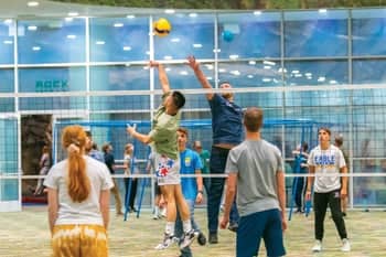 PCC Students play in the Sports Center