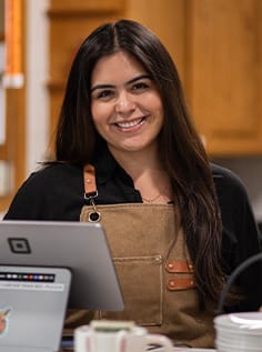Alumni Febe Valdez