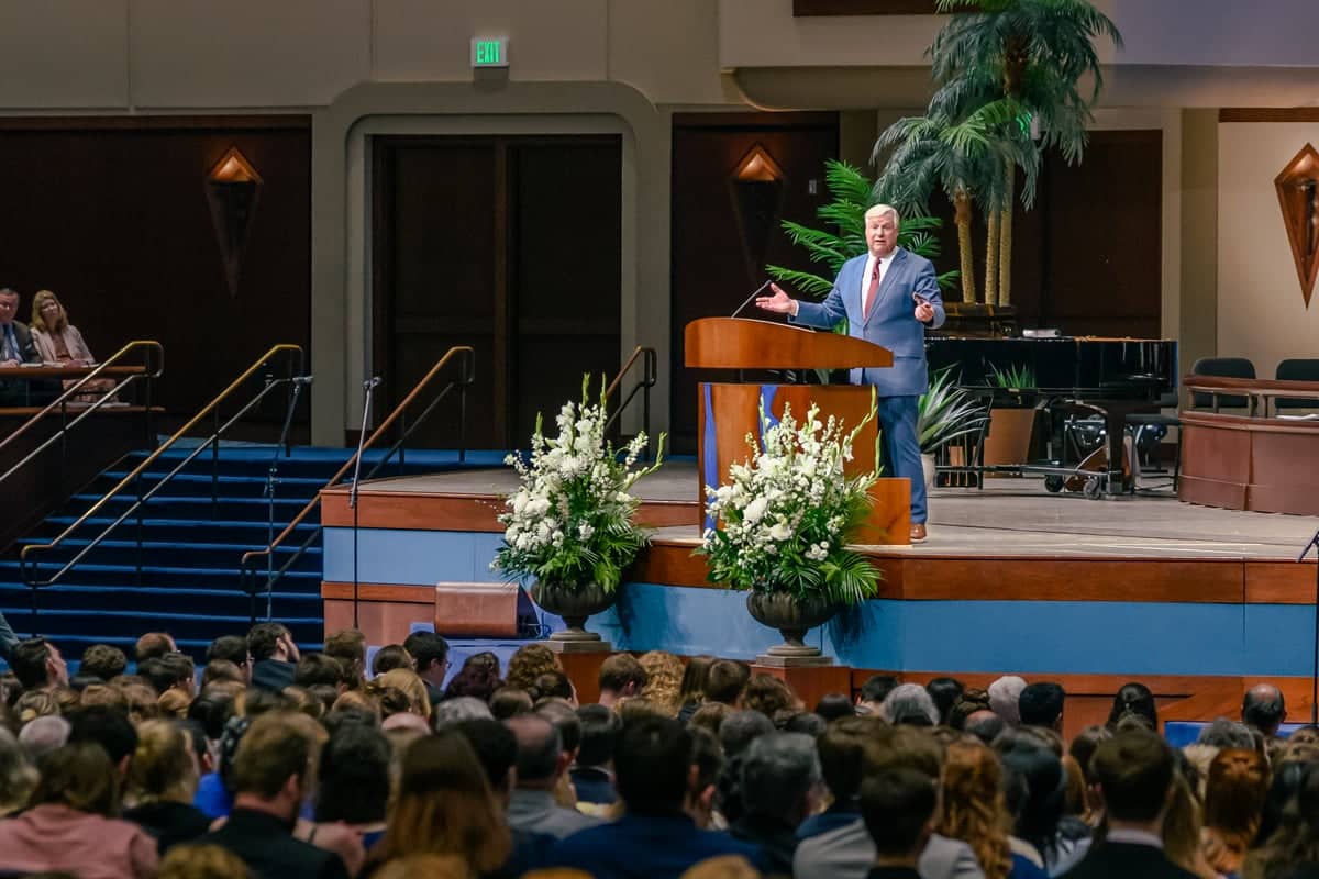 Dr. Jim Schettler preaches during Legacy Bible Conference