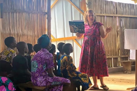 Alumna Tabitha Groeneveld teaching in church