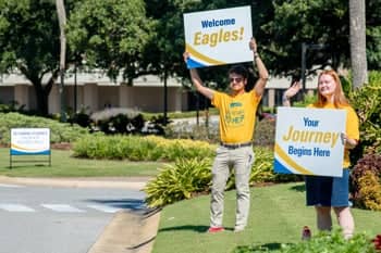 The PCC Welcome Weekend crew help new and incoming students