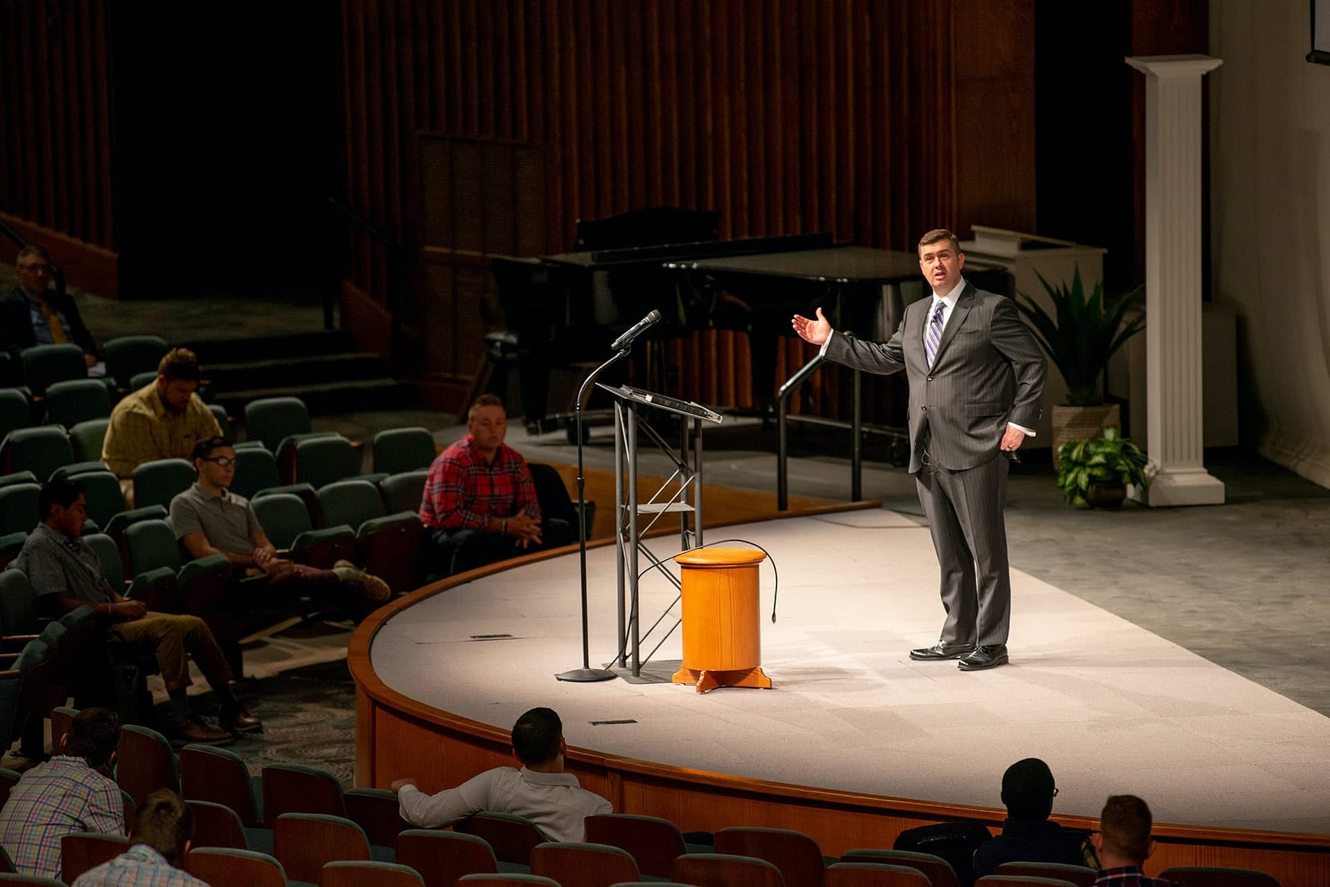Folger teaching at the ministerial seminar